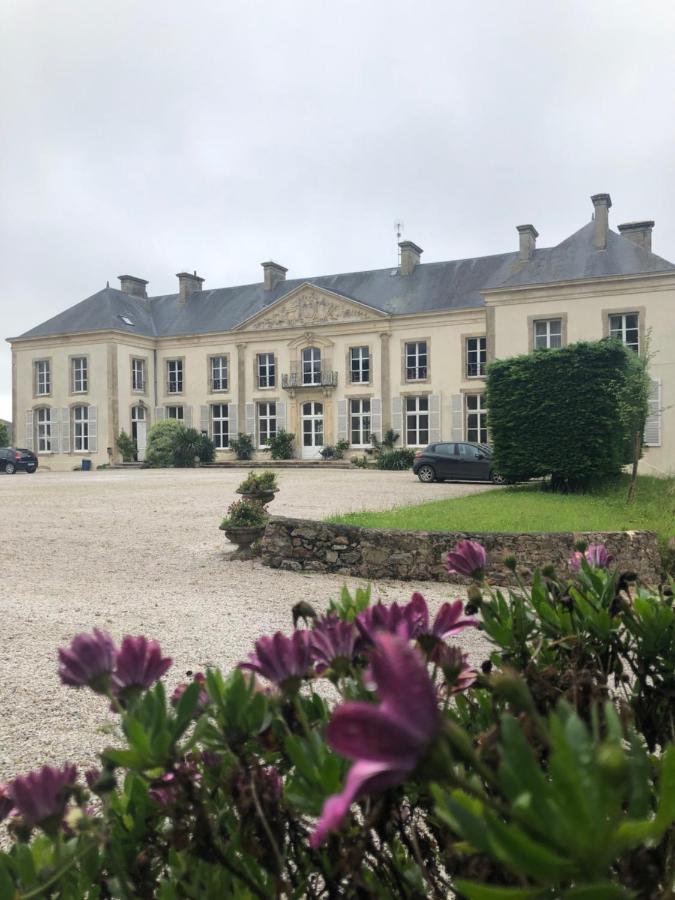 Hotel Du Chateau De Quinéville מראה חיצוני תמונה