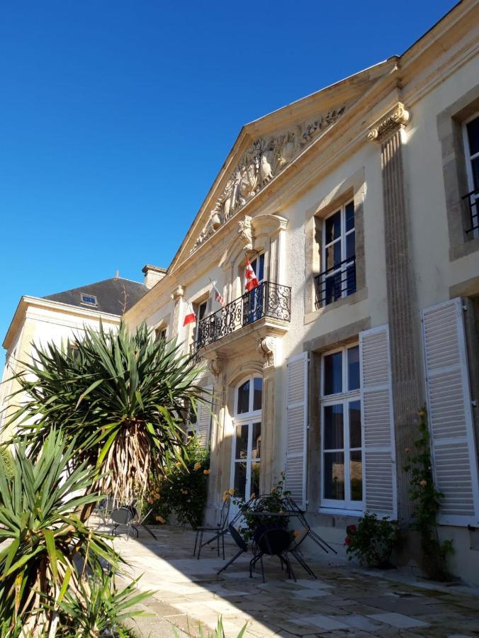Hotel Du Chateau De Quinéville מראה חיצוני תמונה