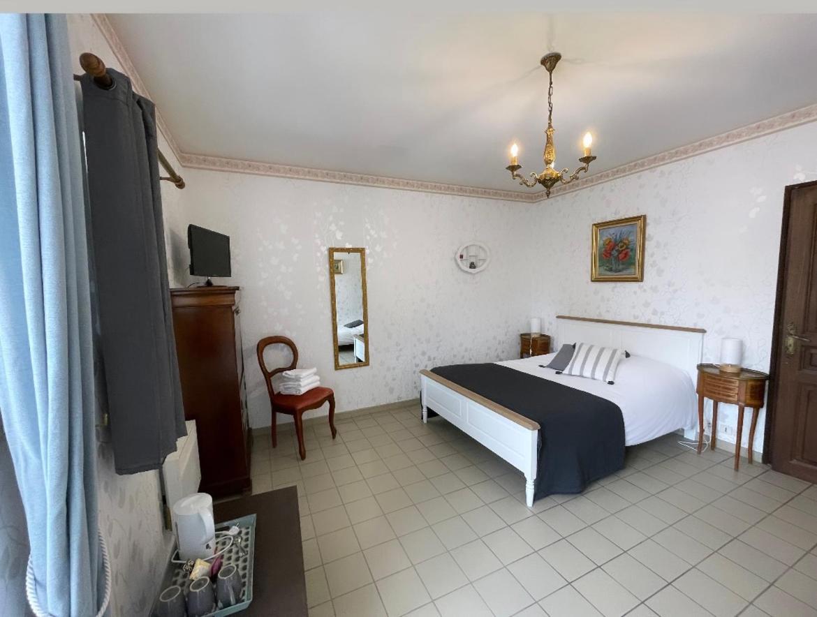 Hotel Du Chateau De Quinéville מראה חיצוני תמונה